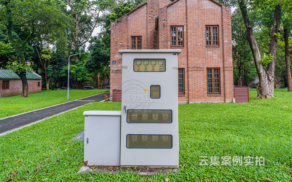 �W(xu��)У�h(yu��n)�̳���ϵ�y(t��ng)