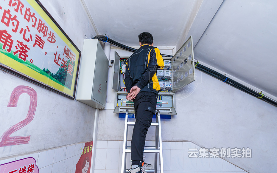 �W(xu��)У늱�����ϵ�y(t��ng)